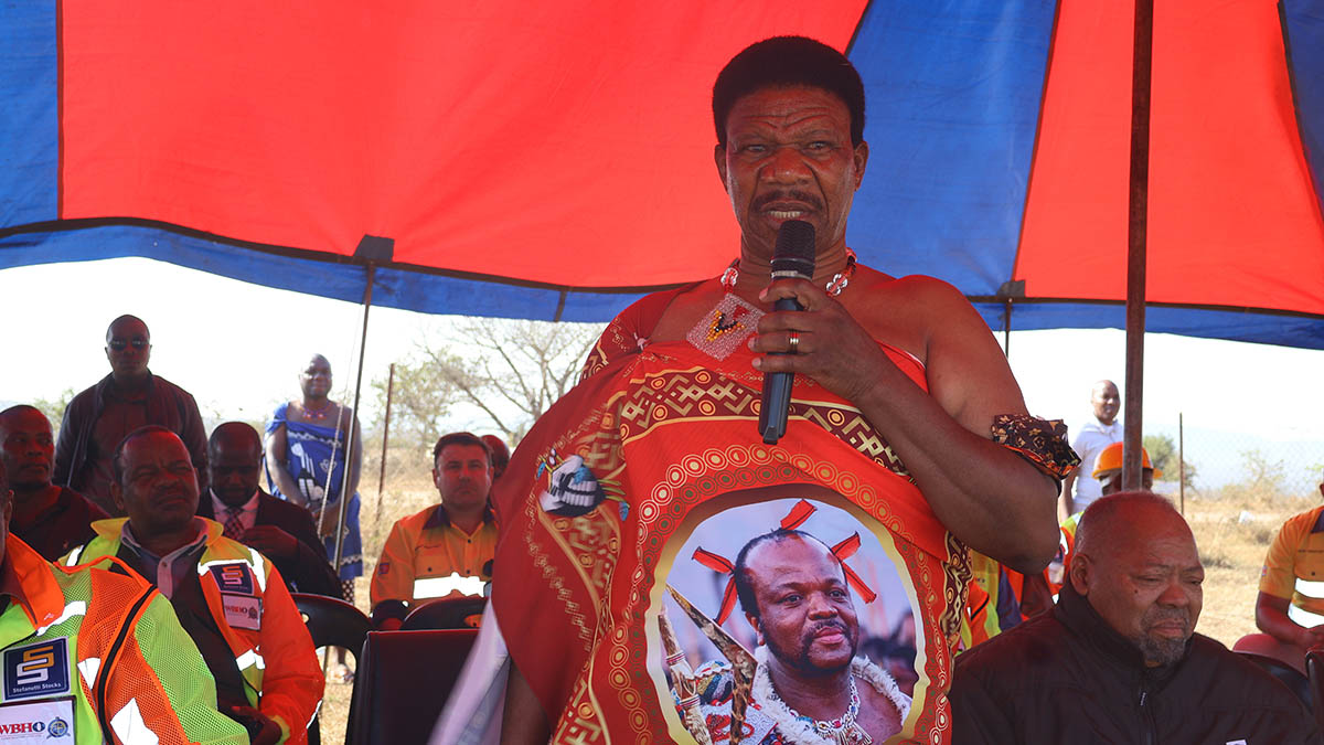 Chief Gasa wa Ngwane addressing the gathering at Sigwe Inkhundla while Lubulini MP Thambo Gina looks on. (Pics: Timothy Simelane)